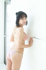 川瀬もえ、「ヤングドラゴンエイジ」（KADOKAWA）Vol.8よりアザーカット