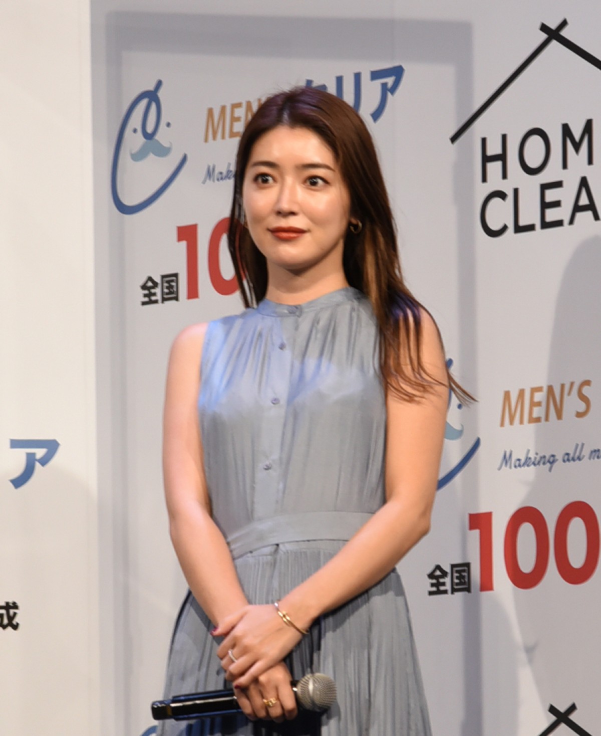 宮迫博之、コンビ解散は「お互いに前向きに」　2年ぶり大量報道陣に困惑