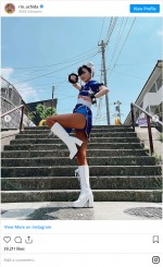 『ストリートファイターII』春麗のコスプレ姿を披露した内田理央　※「内田理央」インスタグラム