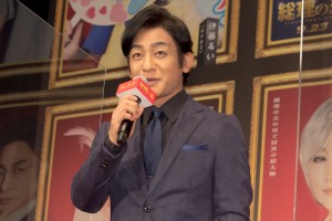 映画『総理の夫』完成披露試写イベントに登場した片岡愛之助