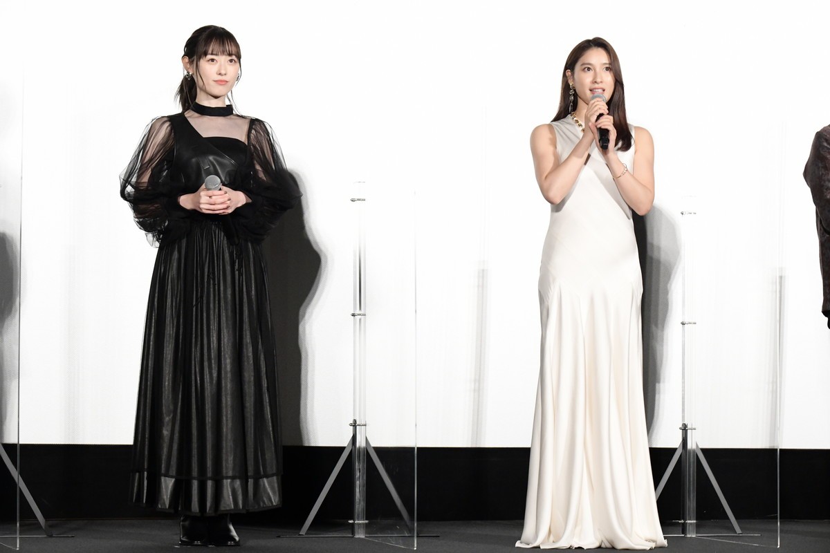 土屋太鳳＆福原遥、高校生の合唱に涙「曲が背中を押してくれた」