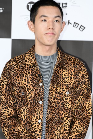 「プレミアム・アウトレットの日 アンバサダー就任発表会」に登場した四千頭身・都築拓紀