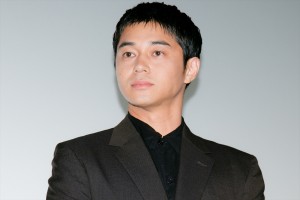 東出昌大、映画『草の響き』公開記念舞台あいさつに登場