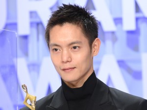 「東京ドラマアウォード 2021」授賞式に登場した窪田正孝