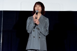 映画『ひらいて』公開記念舞台あいさつに登壇した芋生悠