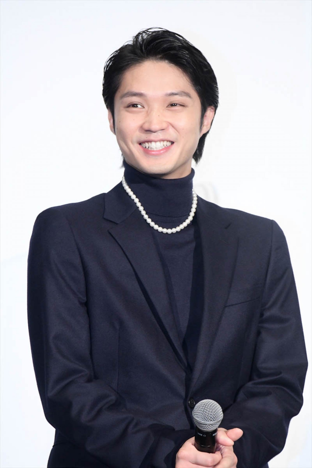 西島秀俊、内野聖陽の紫綬褒章に笑顔「恋人役としてすごくうれしい」　ドラマ続編も熱望