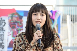 川口春奈、映画『聖地X』韓国式・大ヒット祈願イベントに登場