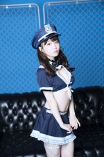 岸みゆが、「週刊ビッグコミックスピリッツ」49号（小学館）よりアザーカット