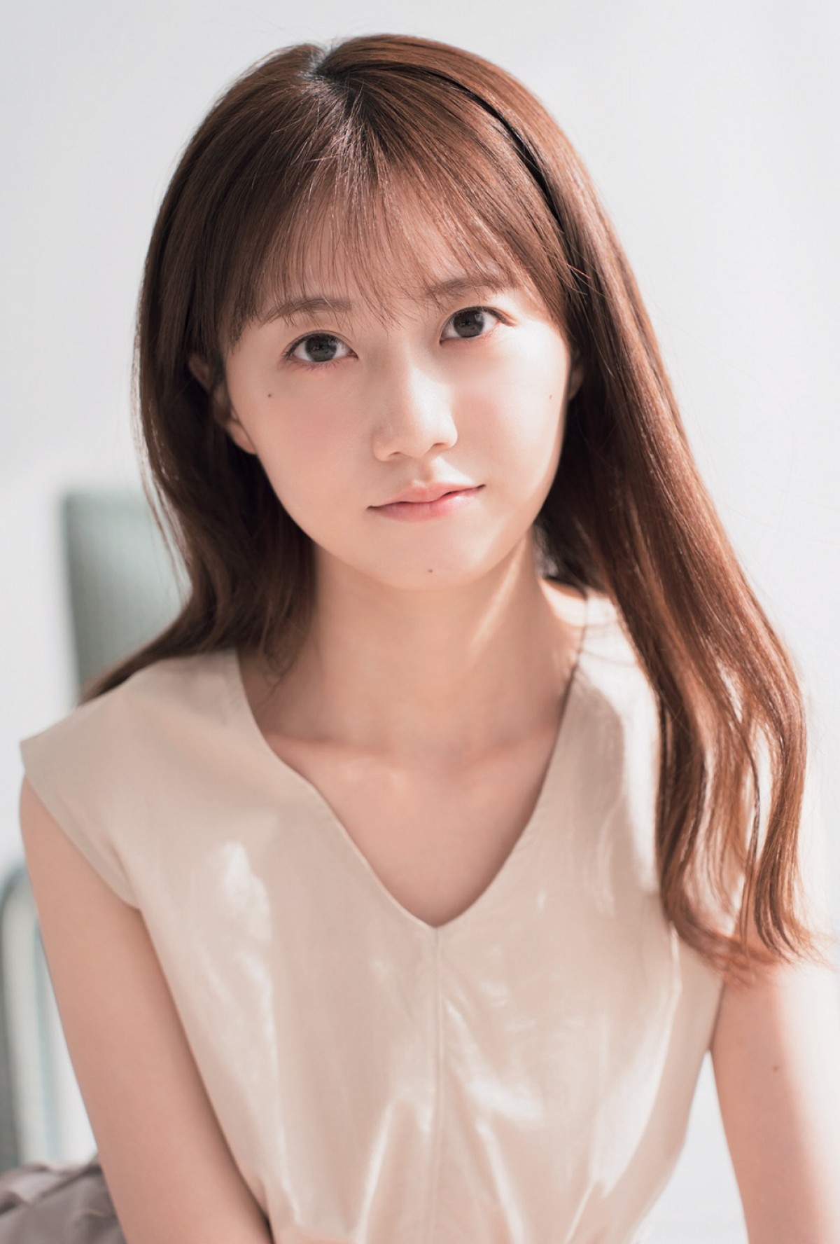 “令和のグラビアクイーン”沢口愛華、美ボディ映えるXmasグラビア　世界観異なる3種のカバー