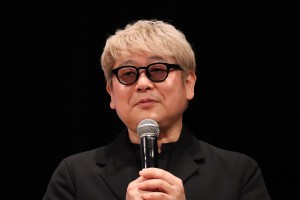 水島精二総監督、映画『フラ・フラダンス』完成披露試写会に登場
