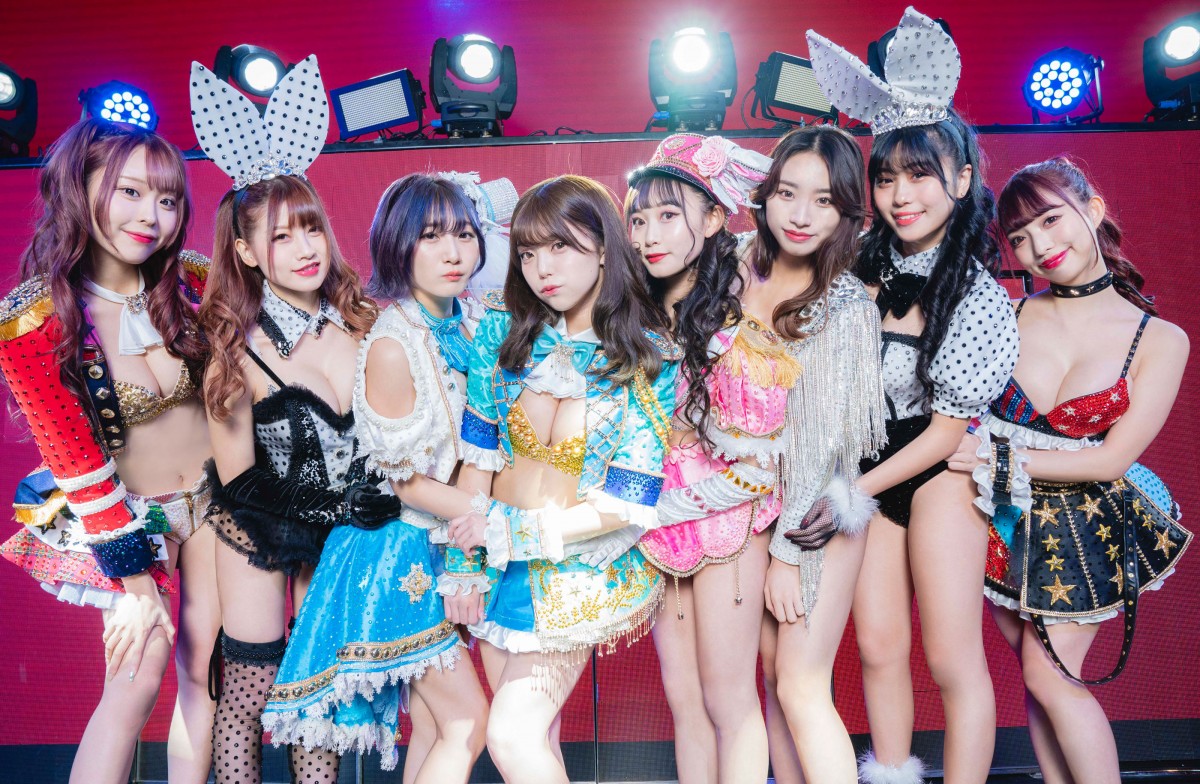 10周年の“バーレスク東京”　注目の美女8人を特集