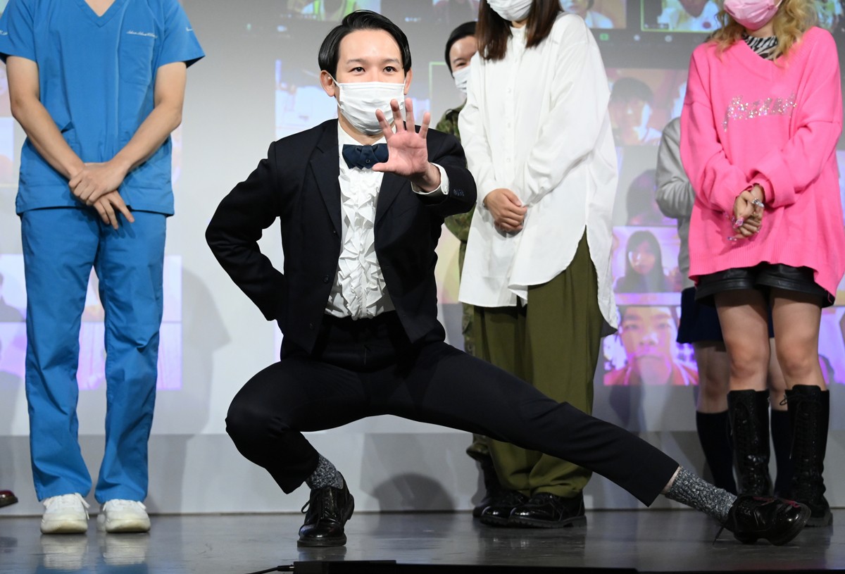 吉住、R‐1優勝に意欲　賞金の使いみちは男子スポーツチーム買収「チヤホヤされたい」