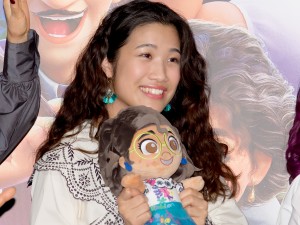 映画『ミラベルと魔法だらけの家』公開記念舞台あいさつに登場した斎藤瑠希