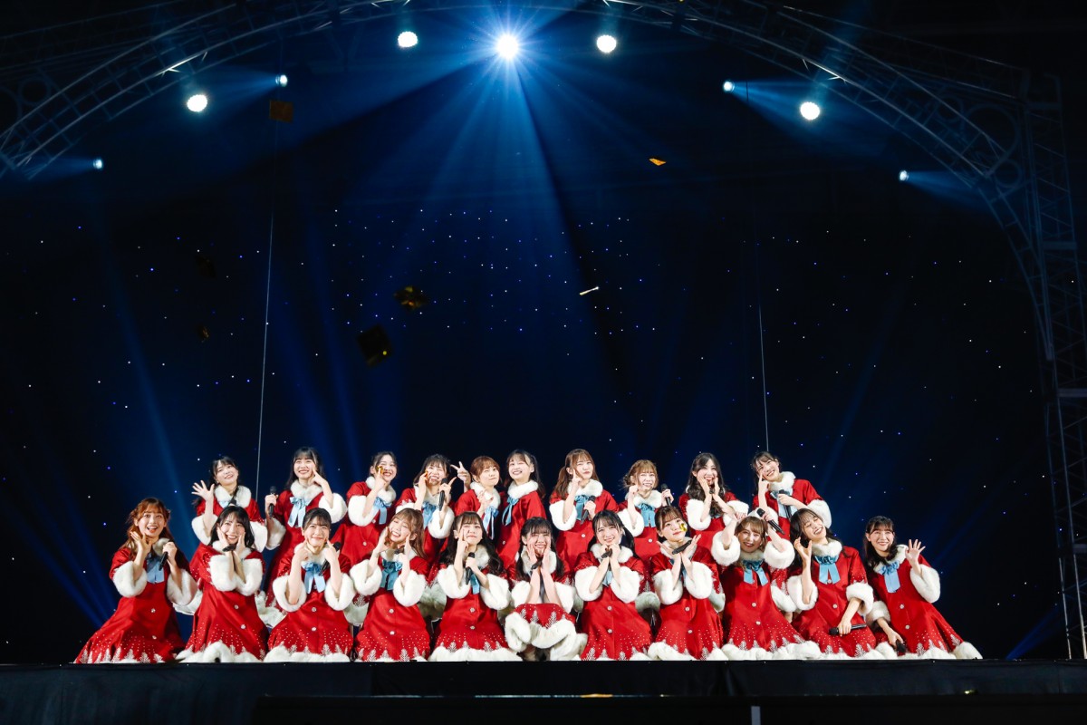 ＜ひなくり2021＞日向坂46、縦横無尽にファン“おひさま”の元へ　笑顔あふれるステージで魅了