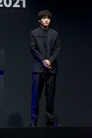 「LINE NEWS AWARDS 2021」に登場した赤楚衛二