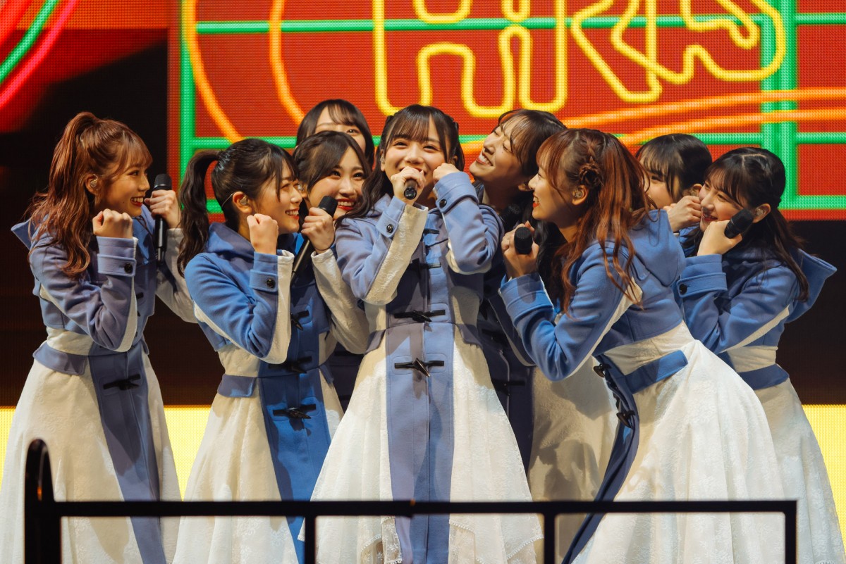 ＜ひなくり2021＞日向坂46、縦横無尽にファン“おひさま”の元へ　笑顔あふれるステージで魅了