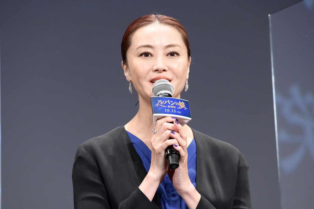 深田恭子、復帰後初の公の場　笑顔で「すごくドキドキしています」