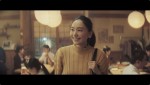 新垣結衣が出演　アサヒ生ビール（通称マルエフ）新テレビCM「おつかれ生です」篇（30秒）より