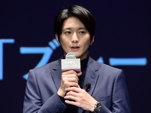 向井理、「フジコー ブルーデオ新 CM」発表会に登場