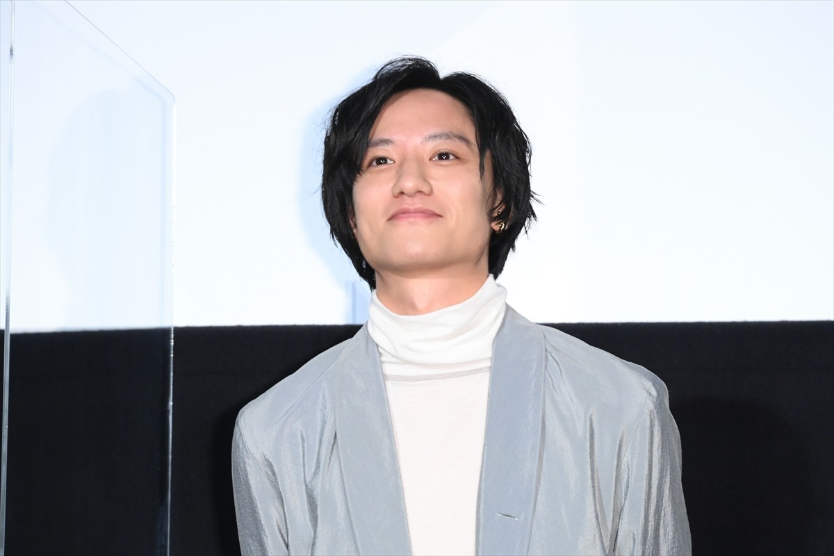 松坂桃李、寺島しのぶの誘惑シーン振り返る「バイト時代のパートさんにすごく似ていた」