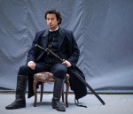 【写真】岡田准一、土方歳三に完全憑依！　『燃えよ剣』新カット解禁
