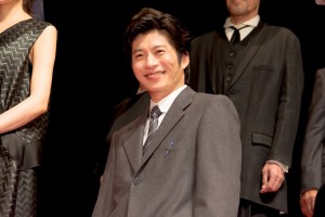 映画『総理の夫』完成披露試写イベントに登場した田中圭