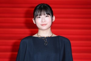 「第34回東京国際映画祭」レッドカーペットに出席した伊藤沙莉