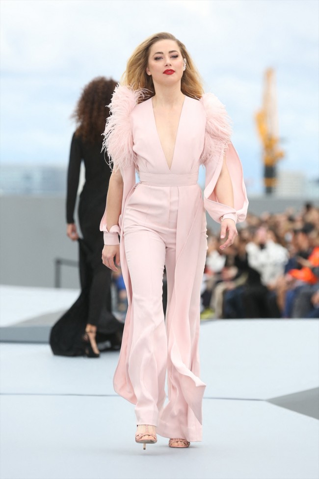 Le Defile L’Oreal Paris 2021 Womenswear Spring／Summer 2022　20211003