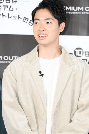 「プレミアム・アウトレットの日 アンバサダー就任発表会」に登場した四千頭身・石橋遼大