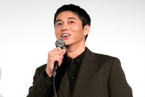 東出昌大、映画『草の響き』公開記念舞台あいさつに登場