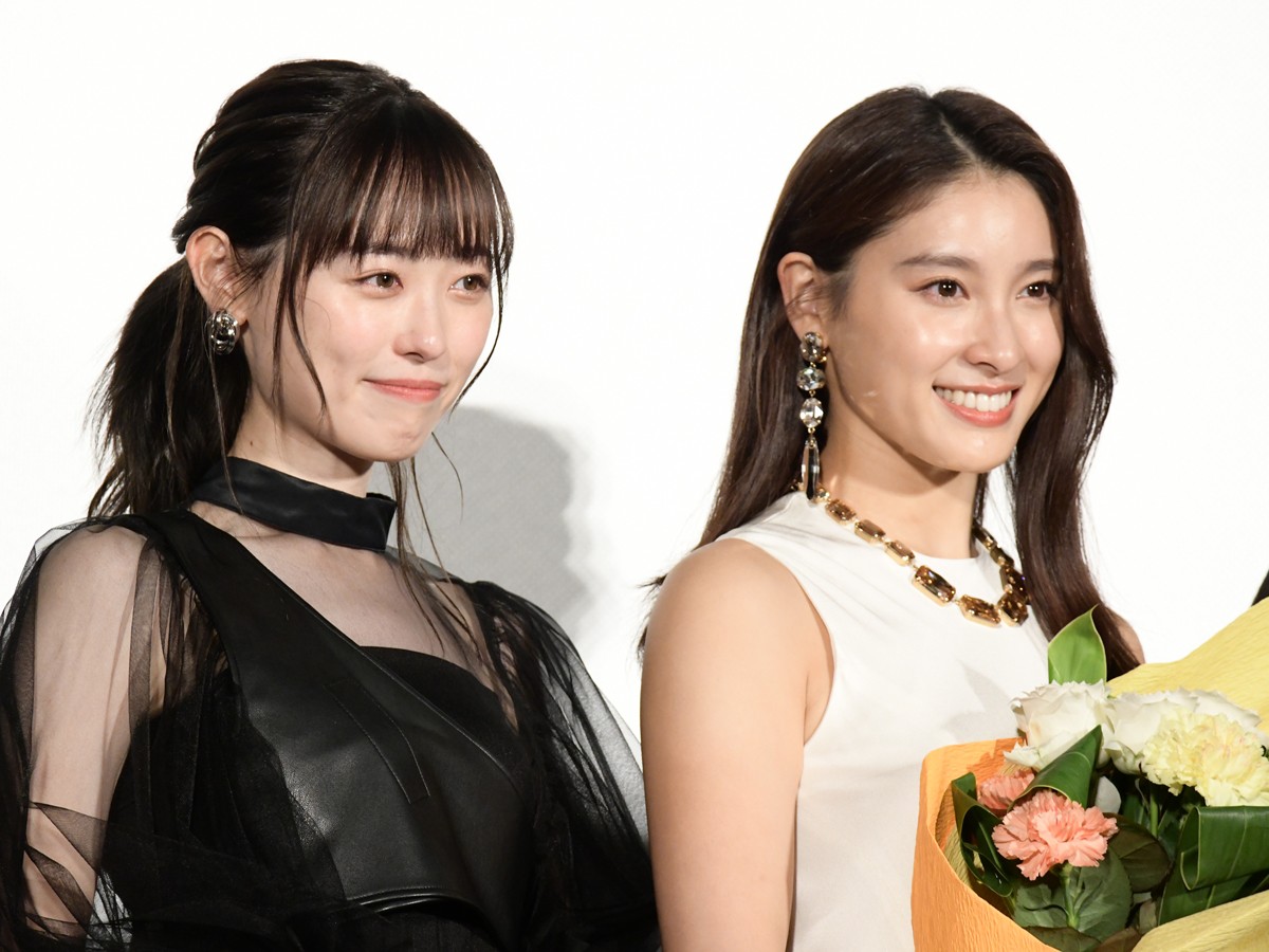 土屋太鳳＆福原遥、高校生の合唱に涙「曲が背中を押してくれた」