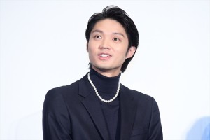 磯村勇斗、映画『きのう何食べた？』初日舞台あいさつに登場