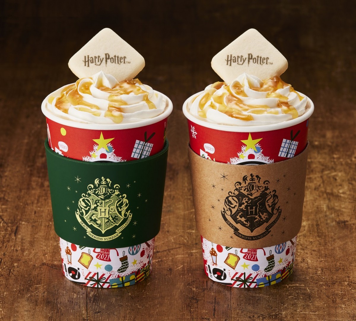 タリーズに『ハリポタ』コラボ商品登場! ハリーたちの大好物をイメージしたラテも