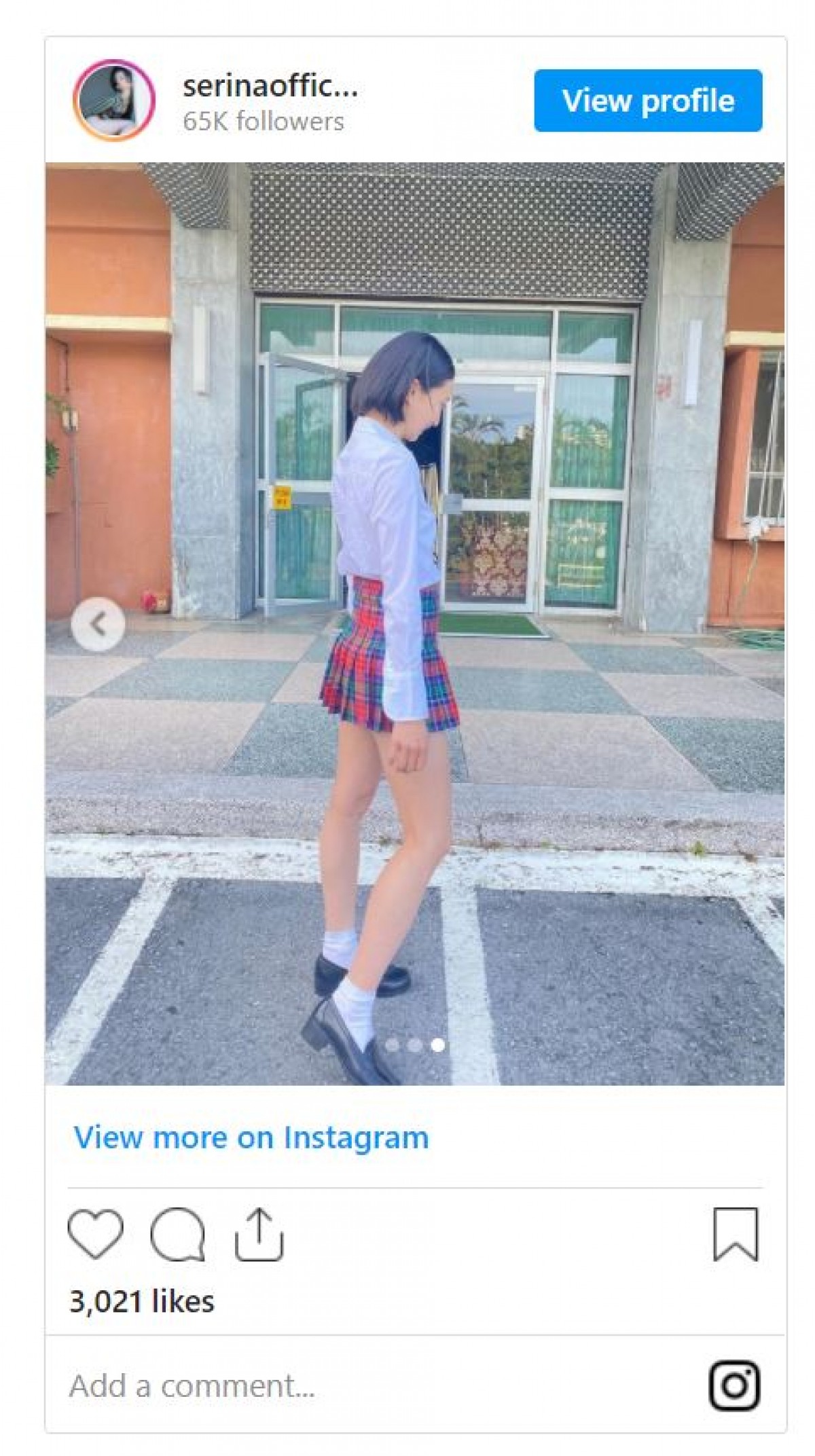 芹那、久しぶりの“ミニスカ”姿を披露　コンプレックスを武器にまで高めた美しさに反響