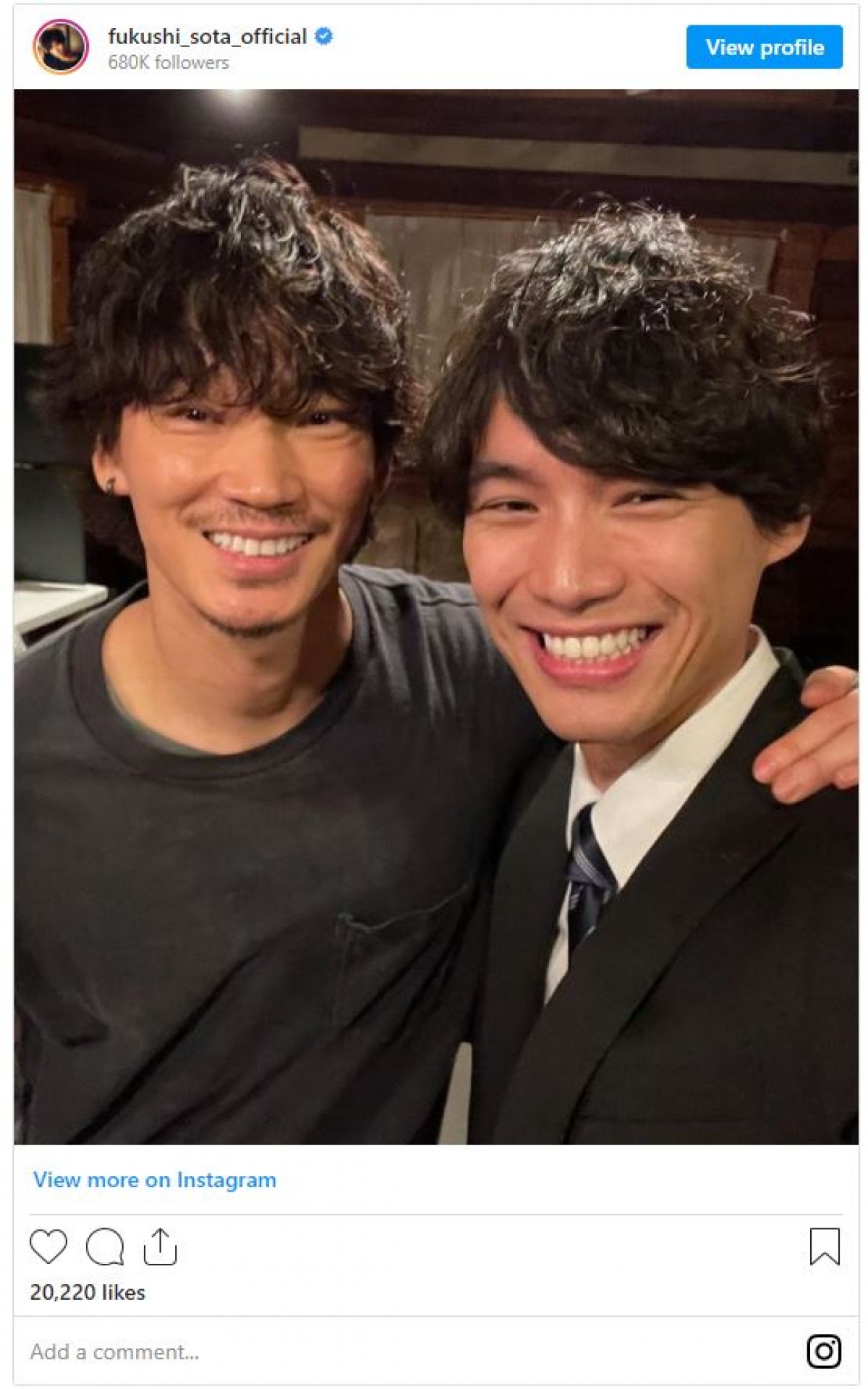 綾野剛＆福士蒼汰、最終回の『アバランチ』2ショットにファン「最高な写真」「めっちゃいい笑顔」