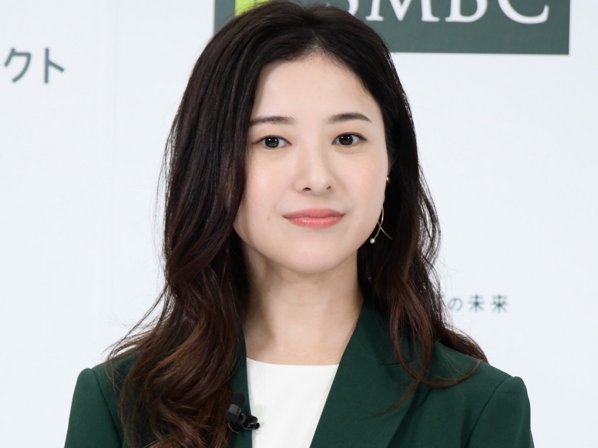 『最愛』吉高由里子「起きたら髪の毛メデューサ」　寝起きショット披露し「これからプロの手で梨央に変身」