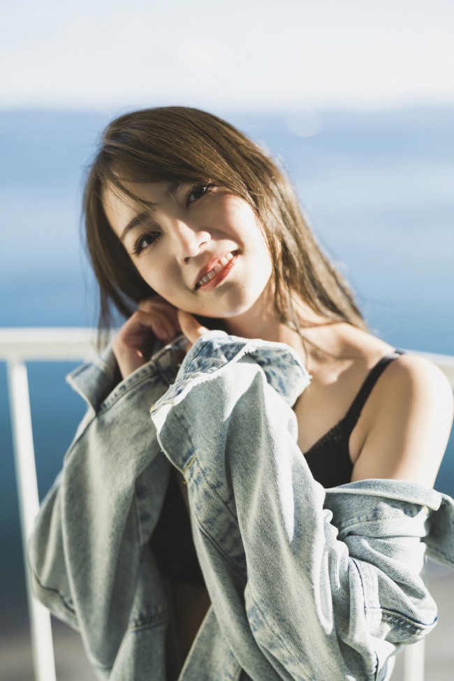 写真）乃木坂46・北野日奈子、セクシーなランジェリーカット公開