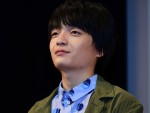 【写真】『ミステリと言う勿れ』劇中登場のネコ・シシ、岡山天音とたわむれる姿　「癒される～」の声