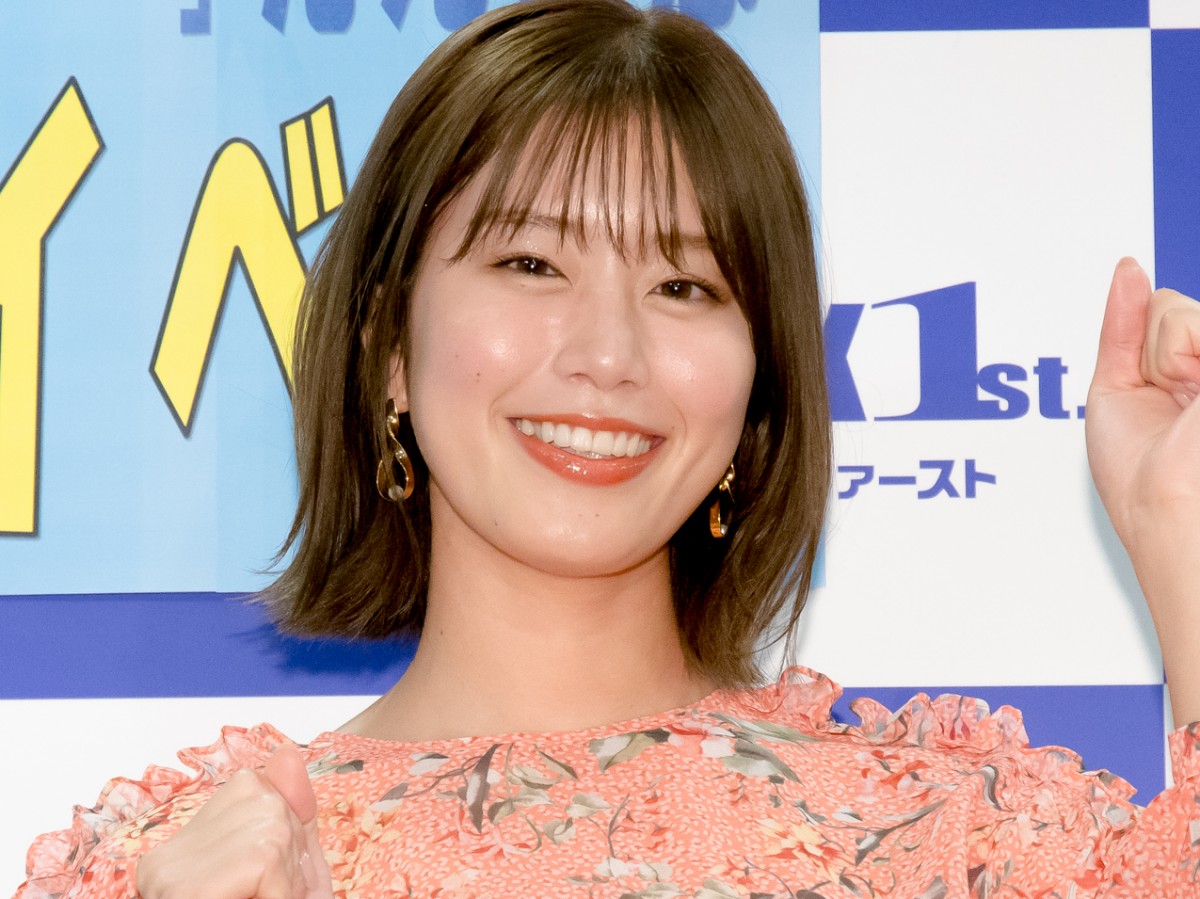 稲村亜美、ミニスカ＆ハイソックスのゴルフコーデに反響「素敵です」「魅力的」