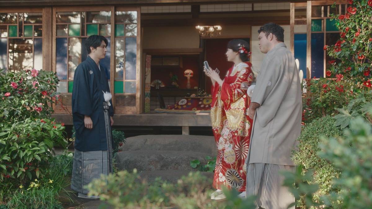 広瀬すず、艶やかな着物姿　吉沢亮＆ウルフ・アロン選手を“チェキで激写”