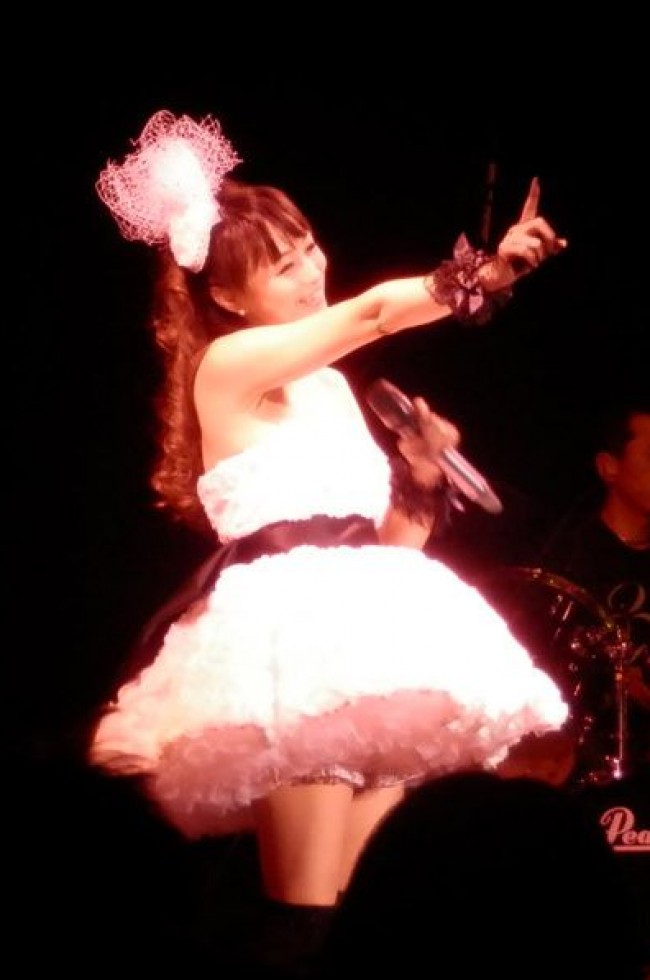 渡辺美奈代 27周年記念ライブでアイドルモード全開！