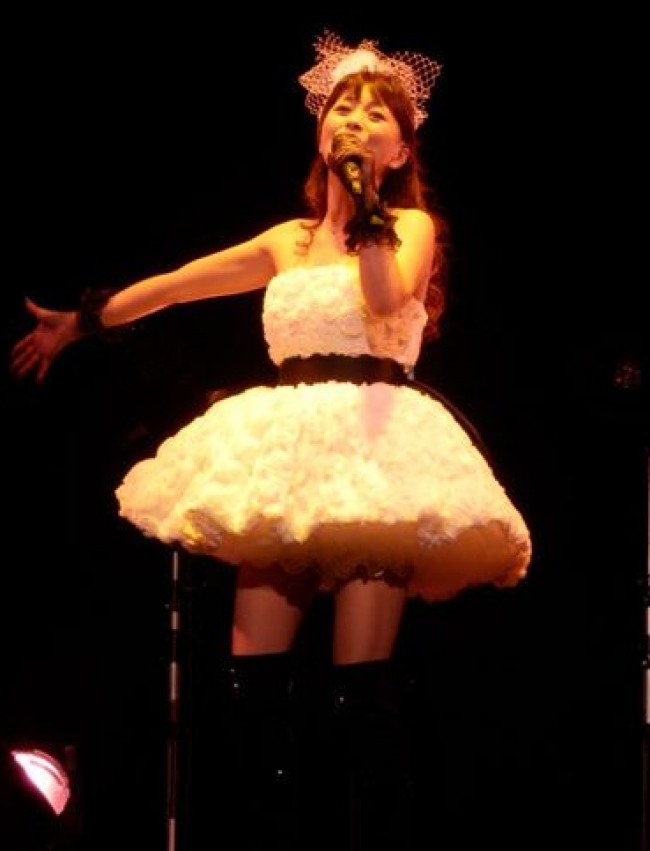 渡辺美奈代 27周年記念ライブでアイドルモード全開！
