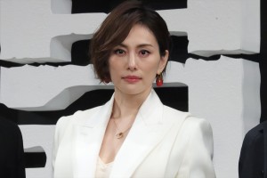米倉涼子、Netflixシリーズ『新聞記者』ワールドプレミアイベントに登場
