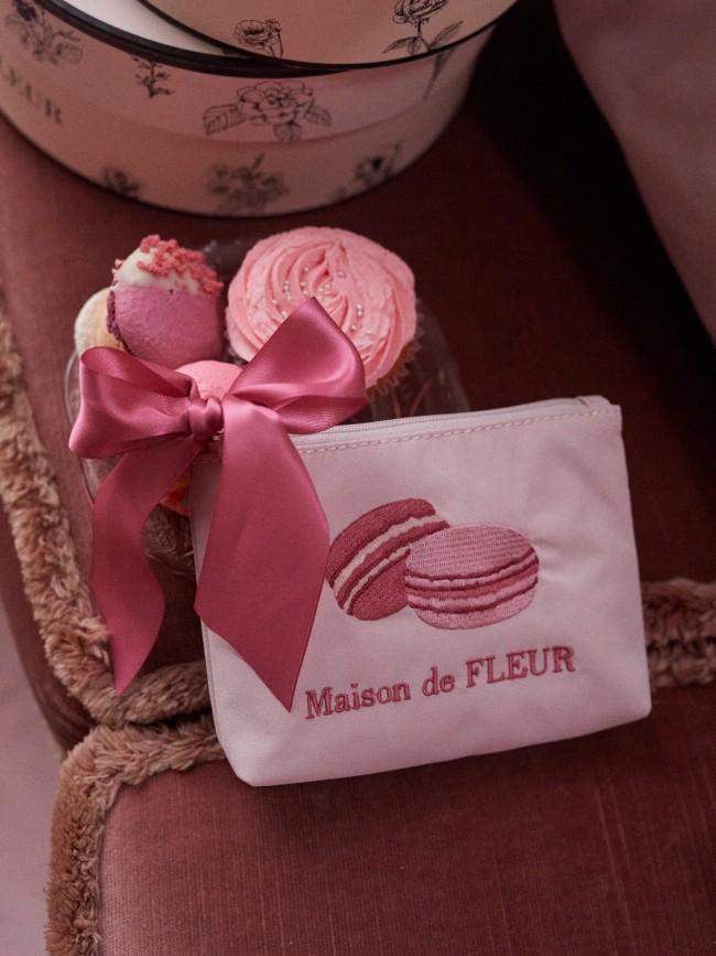 Maison de FLEUR ピンクマニアスイーツいちごポーチ カップケーキ