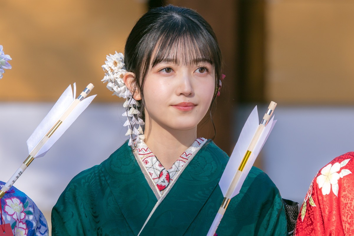 乃木坂46・久保史緒里ら“新・花の2001年組”が新成人　振袖姿お披露目