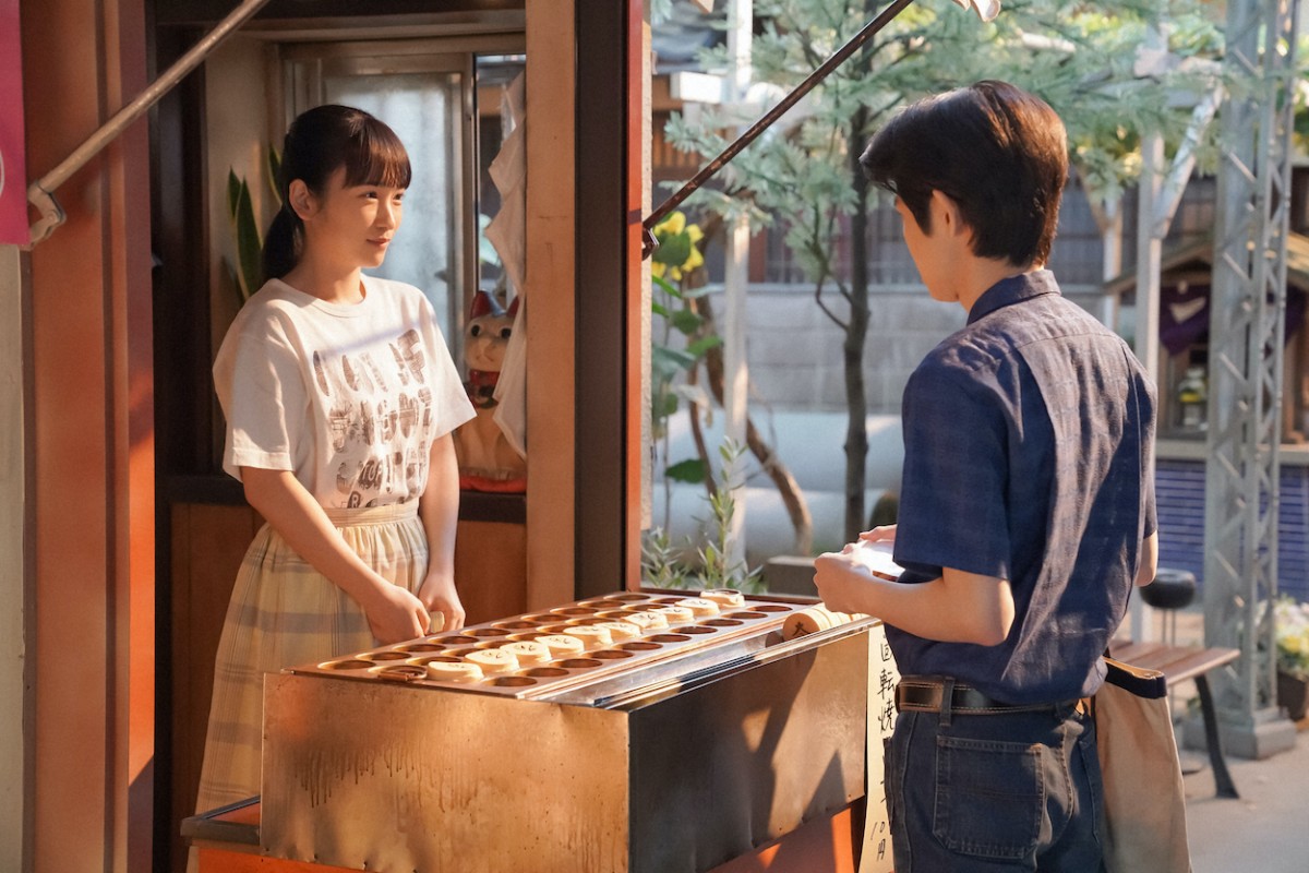 『カムカムエヴリバディ』ひなた、熱々の回転焼きを五十嵐へ　視聴者胸キュン「それはもう恋」