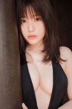 【写真】“有村架純似”の美女として話題の小日向ゆかの1年間が凝縮　素顔に迫るグラビア