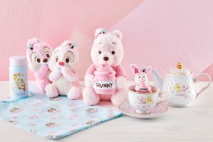 桜色のプーさんたちがかわいい！　ディズニーストアに春の新商品が登場