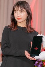 「デジタル・コンテンツ・オブ・ジ・イヤー'21／第27回AMDアワード」授賞式に出席した吉高由里子