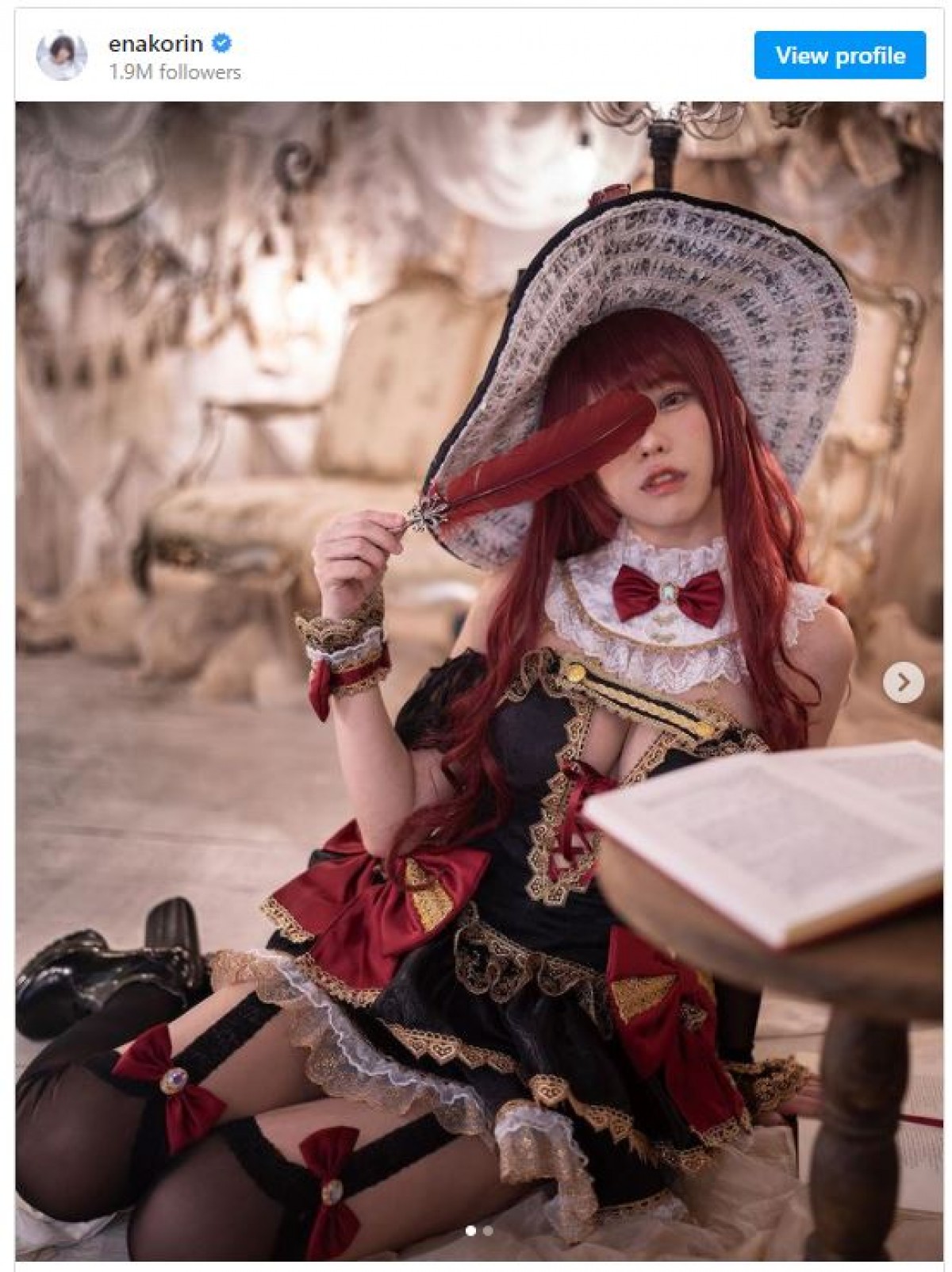 えなこ、赤毛の“魔女っこ”コスプレ「絵画から抜け出してきたような雰囲気」とファン魅了